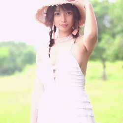 P站泰国网红《JasmineJ》户外瑜伽表演,高难度C作吓坏路人【1.6G】