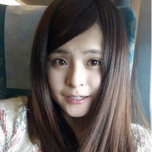 湾湾情侣泄密：男友曝光高颜值女友吃瓜视频