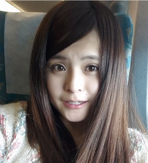 湾湾情侣泄密:男友曝光高颜值女友吃瓜视频