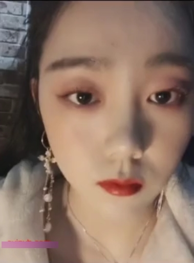 镜前打粑粑:镜前打粑粑的互动甄选视频互动甄选:精选的互动视频露脸美女:美女露脸的视频翘臀后推车:后推车位的翘臀视频镜子狂干:狂干的镜子视频46V:高清画质的视频1.5G:视频大小为1.5G百度盘:视频存储在百度云资源中