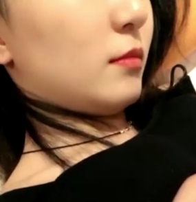 可爱文身女友