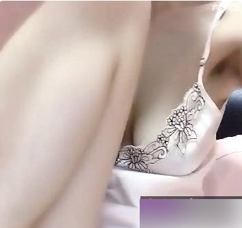 御姐女主播萌黛直播的作品