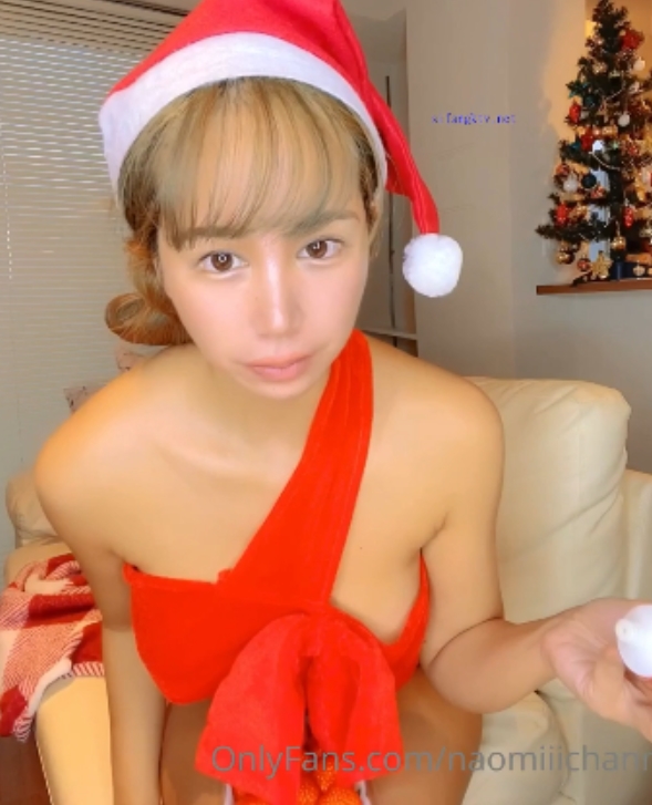 精选蜜桃臀神秘处女神Naomi放飞自我视频1V+338MB