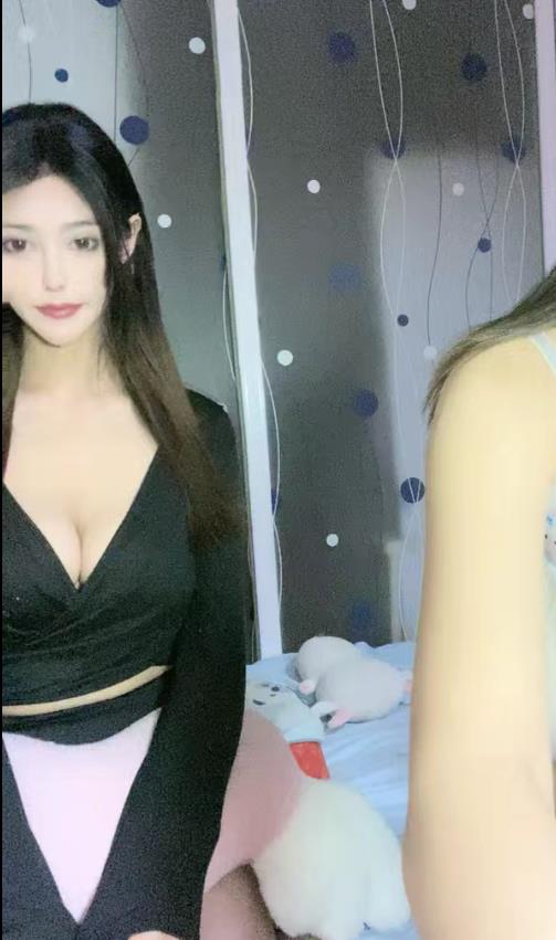精选尤物姐妹:黑丝白丝花银美颜滤镜美女直播,1V-1.56G