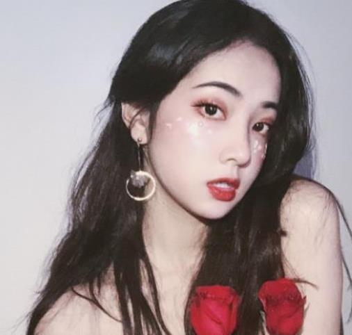 Qinweiyingjie捷哥神秘女神套图合集,11.2G视频大小,绅士必收藏