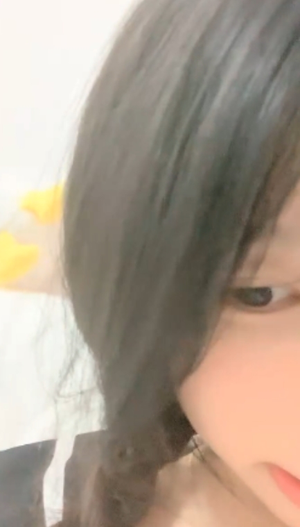 咕噜熊:密码房放飞自我视频剪辑,性感大长腿甜妹漏点优质