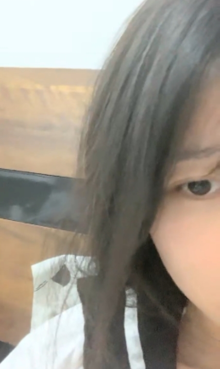 咕噜熊:密码房放飞自我视频剪辑,性感大长腿甜妹漏点优质