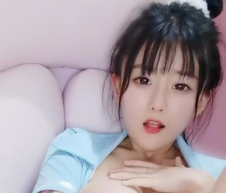 软妹子直播合集:清纯软软小湿妹一线天车头灯大放送