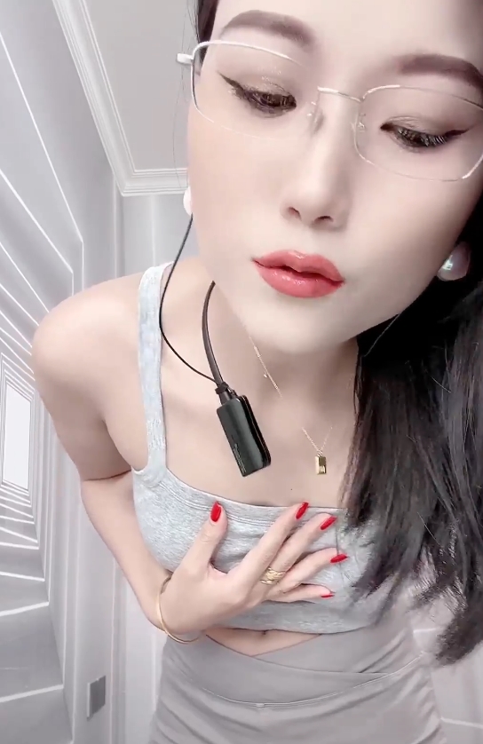 冷美人:后摇美臀诱惑,4小时16分6.5G,73个视频