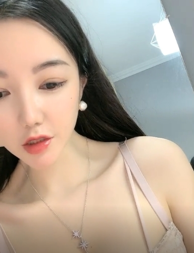 妖娆妩媚小纯纯:浮力主播大白兔合集,47个视频总计17.8G