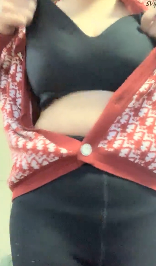 “优雅奶妈挤馒头聊天6v2.1g，别错过！”