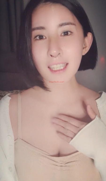 韩国主播ekgp0505劲爆甩奶按摩表演合集18G,H级丰乳胖臀御姐尽显魅力