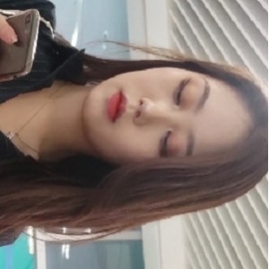 玲玲：黑丝包臀裙视频私拍，展现独特魅力