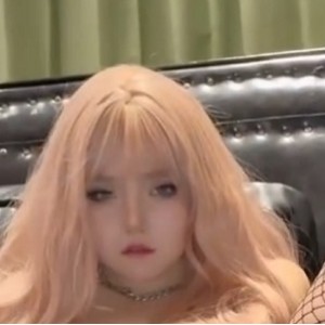 [自行打包] 最新开心互动私拍滴蜡Play 小怪兽放飞自我不明液体泛滥逗趣视觉 [1v+388M][百度盘]