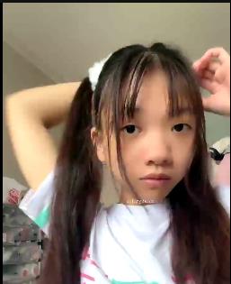素颜抖音勇敢小姑凉莉最新合集2V1.7G,自拍展示真实魅力