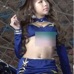 098车展绝美抄底蕾丝车模前后拍1.49GB日产精选1部