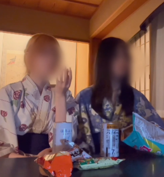 百度日本百合情侣lilyxoxolesOF原档视频合集30部19.3G，收藏超值
