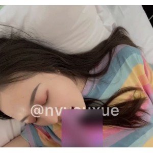 潇潇女友私密视频合集20部9G妩媚身段绝了