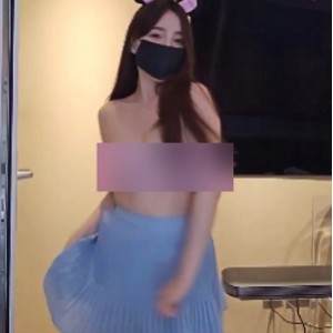 韩国辣妹BJhomegirl诱人扭动小合集5部810M身段太吸睛